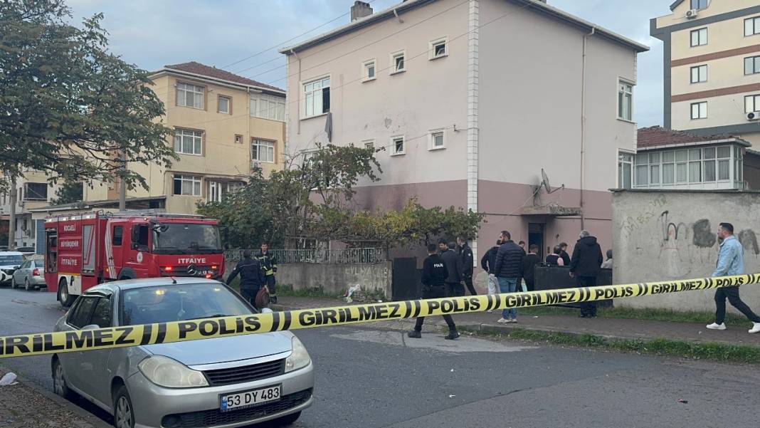 Alacaklı işçi sinir krizi geçirdi! Bıçak çekti, 30 işçinin bulunduğu binayı ateşe verdi! 1